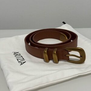 Aritzia brown pebble leather belt (M)